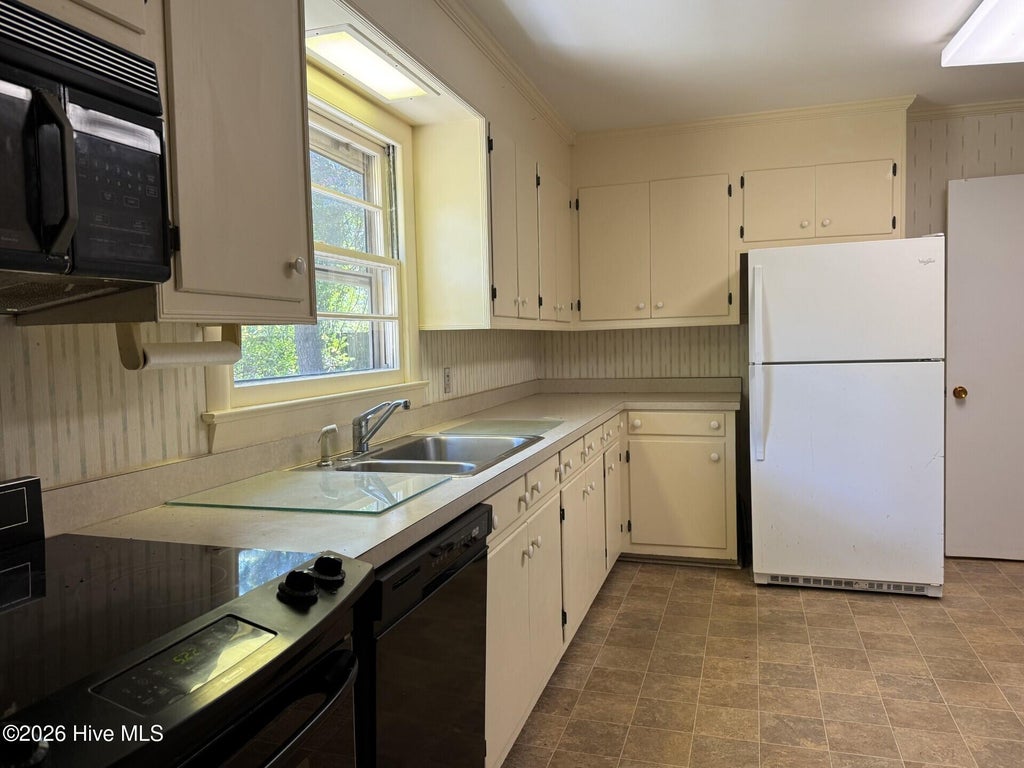 Photo of 3834 Winston Boulevard, Wilmington, NC 28403 (MLS # 100611295)