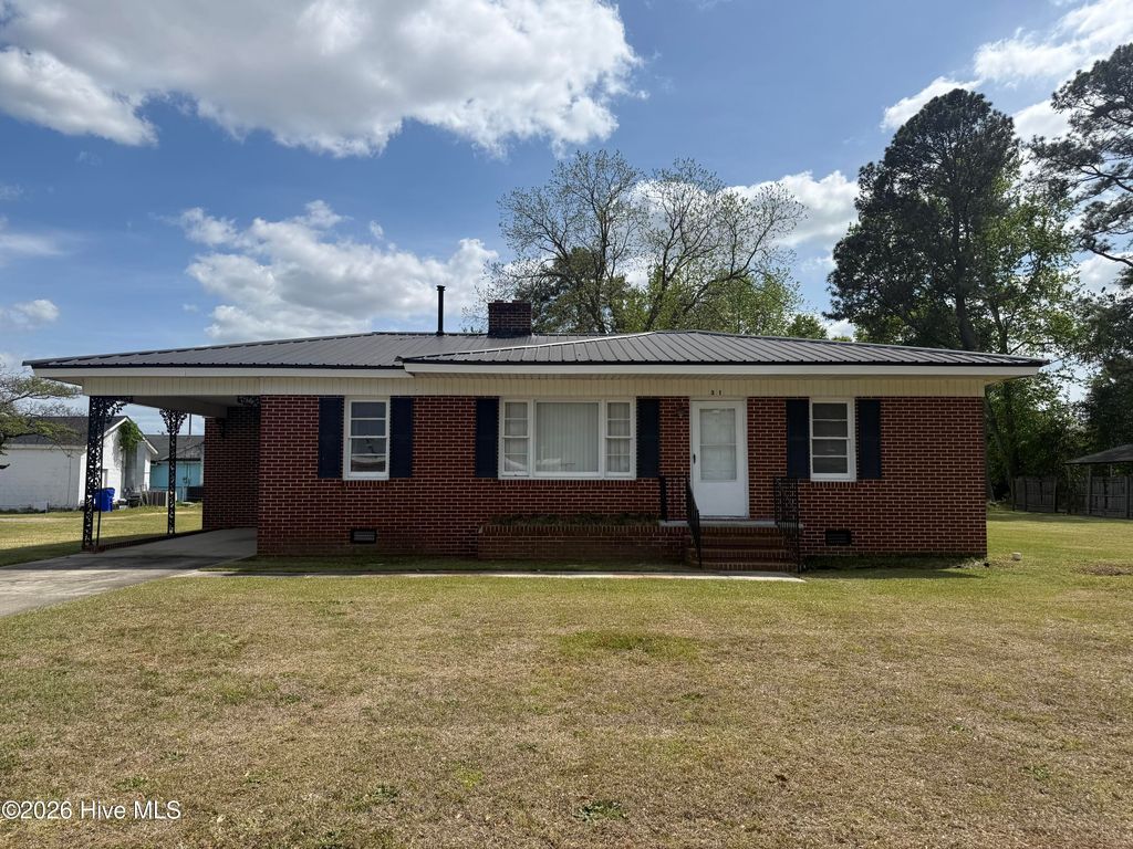 Photo of 31 Abron Street, Clinton, NC 28328 (MLS # 100563432)