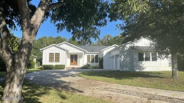Photo of 351 Olde Point Road, Hampstead, NC 28443 (MLS # 100608575)