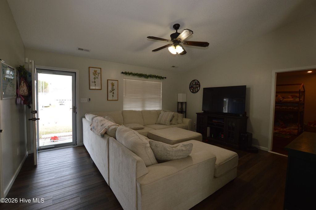 Photo of 105 Potomac Court, Richlands, NC 28574 (MLS # 100557684)