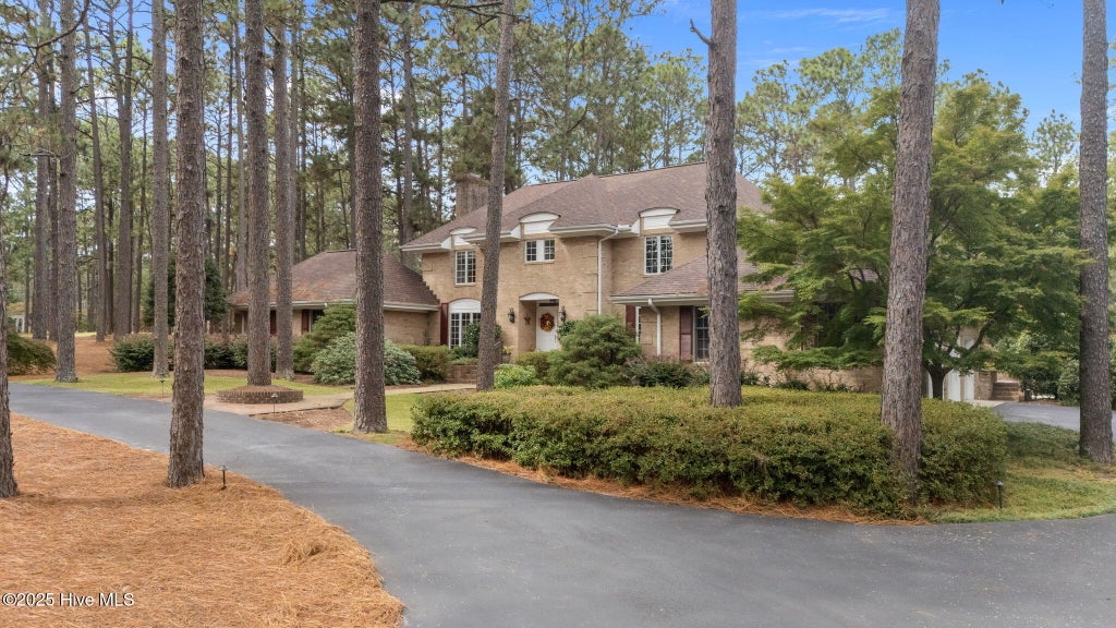 Photo of 35 Lake Dornoch Drive, Pinehurst, NC 28374 (MLS # 100601334)