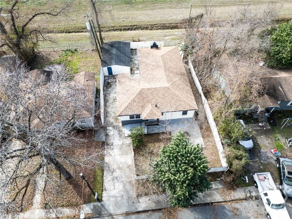 Photo of 1529 Agate Street St, Savannah, GA 31415 (MLS # SA347433)