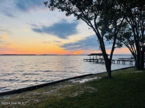 Homes For Sale - 100 Riverview Avenue<br/> Camden, NC 27921