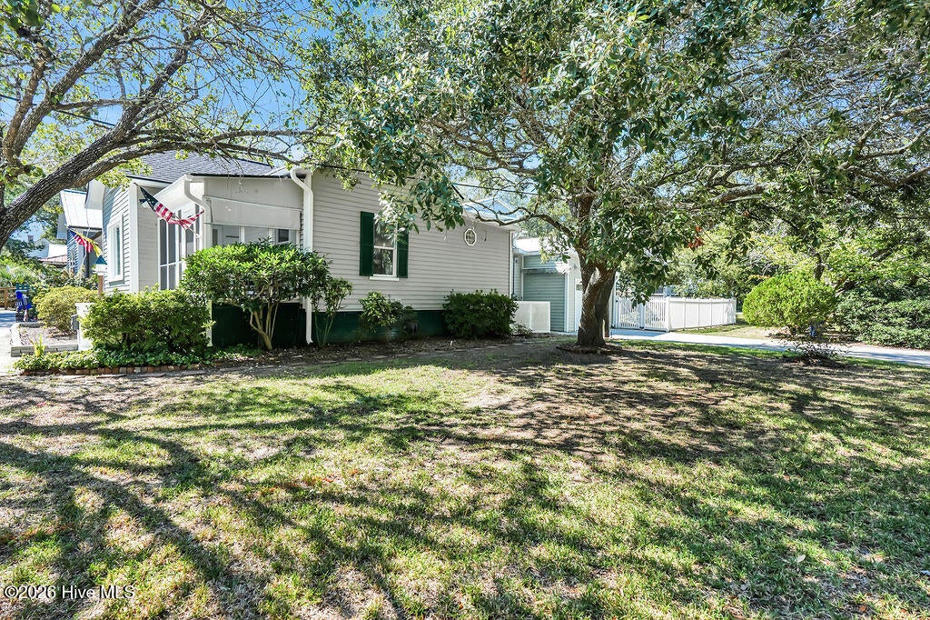 319 Clarendon Avenue