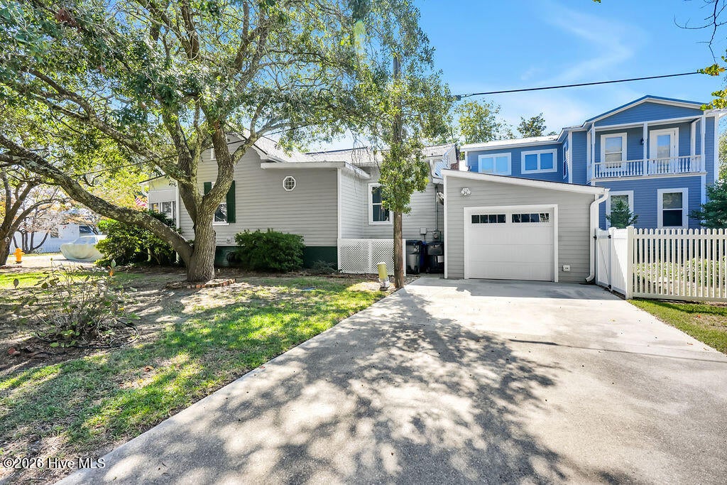 Photo of 319 Clarendon Avenue, Southport, NC 28461 (MLS # 100609757)