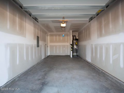 Tiny photo for 116 N Grassland Road #Th 17, Surf City, NC 28445 (MLS # 100545381)