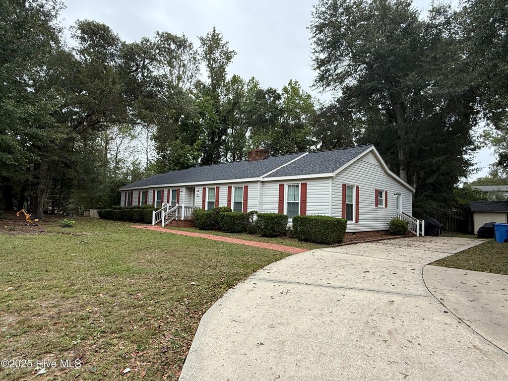 Photo of 1002 Summerbrook Place, Jacksonville, NC 28540 (MLS # 100536398)