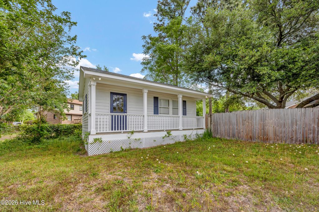 Photo of 917 Wordsworth DR #A, Wilmington, NC 28405 (MLS # 100571618)