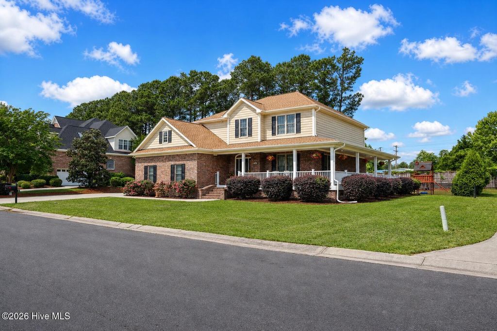 Photo of 319 Ashworth Manor Court, Wilmington, NC 28412 (MLS # 100571863)