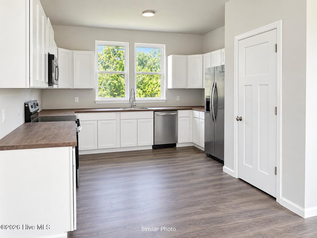 Photo of 1621 Hargett Street, Jacksonville, NC 28540 (MLS # 100603334)