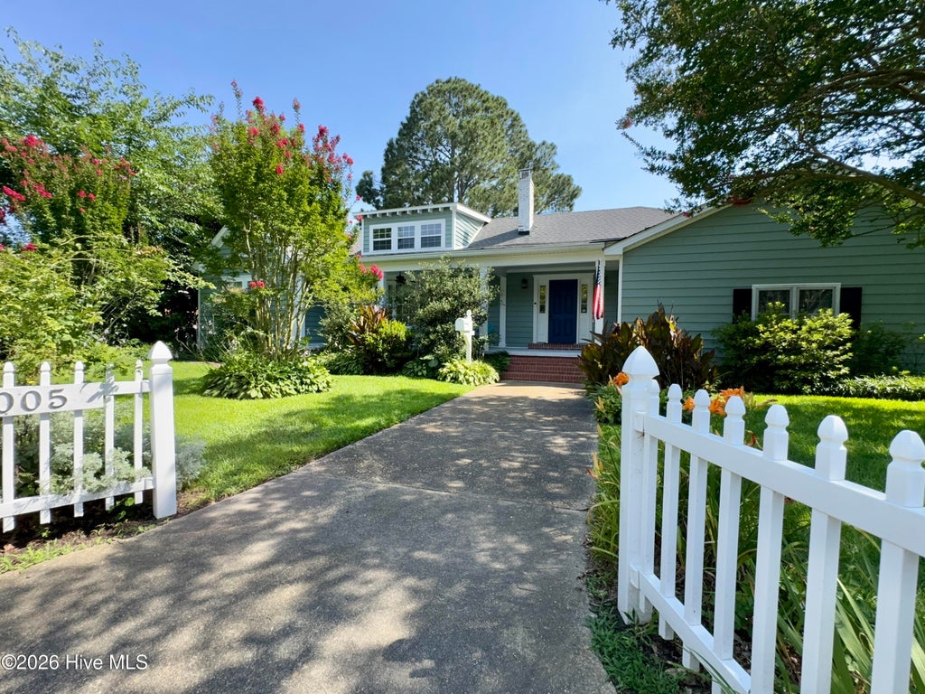 Photo of 1005 Jones Avenue, Elizabeth City, NC 27909 (MLS # 100585927)