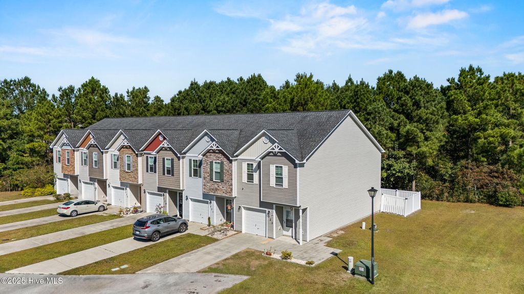 Photo of 323 Cedar Island Trail, Holly Ridge, NC 28445 (MLS # 100538119)