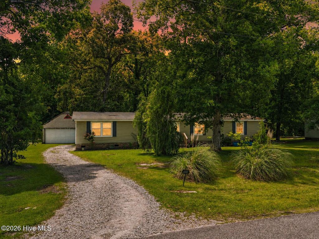Photo of 8695 Old Forest Drive NE, Leland, NC 28451 (MLS # 100578941)