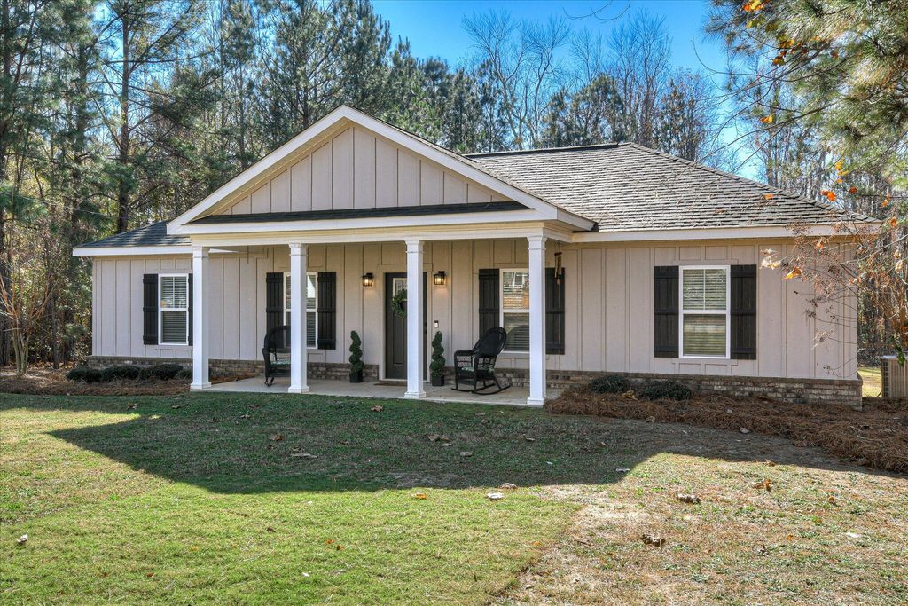 Photo of 429 Mcintosh Drive, Waynesboro, GA 30830 (MLS # 550166)