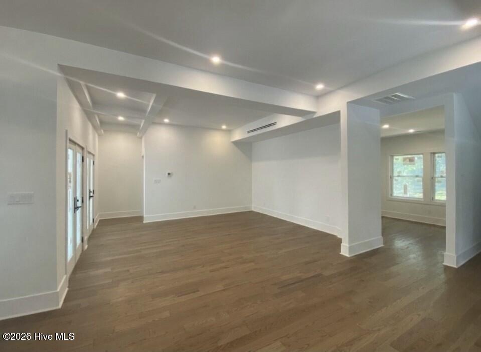 1 Red Bay Court