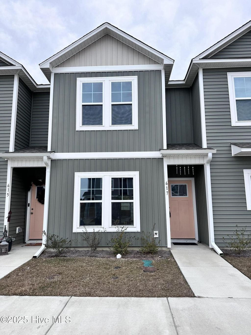 Photo of 617 Jacks Crossing Drive, Hubert, NC 28539 (MLS # 100546170)