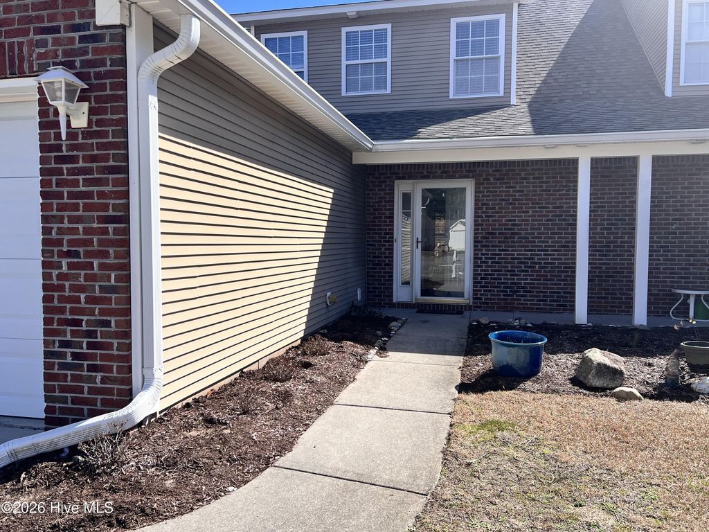 Photo of 4068 Winds Ridge Drive, Wilmington, NC 28409 (MLS # 100555506)