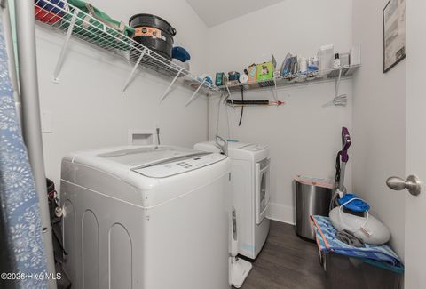 Tiny photo for 209 Edgewater Way, Surf City, NC 28445 (MLS # 100555263)