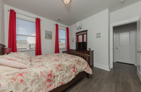 Tiny photo for 209 Edgewater Way, Surf City, NC 28445 (MLS # 100555263)