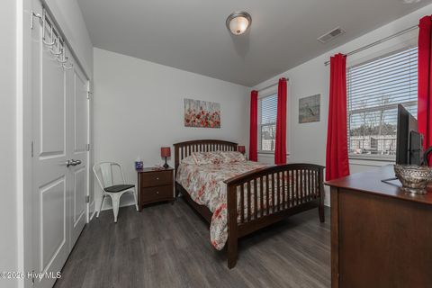 Tiny photo for 209 Edgewater Way, Surf City, NC 28445 (MLS # 100555263)