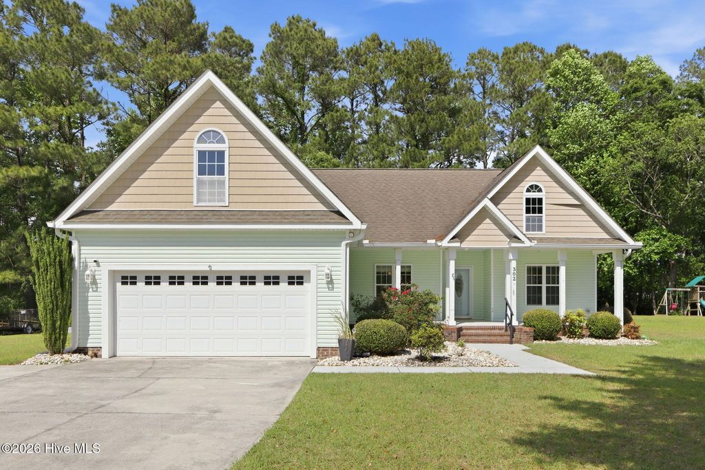 Photo of 302 Coldwater Drive, Swansboro, NC 28584 (MLS # 100573479)