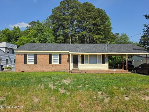 Homes For Sale - 2521 Gwen Street<br/> Rocky Mount, NC 27803