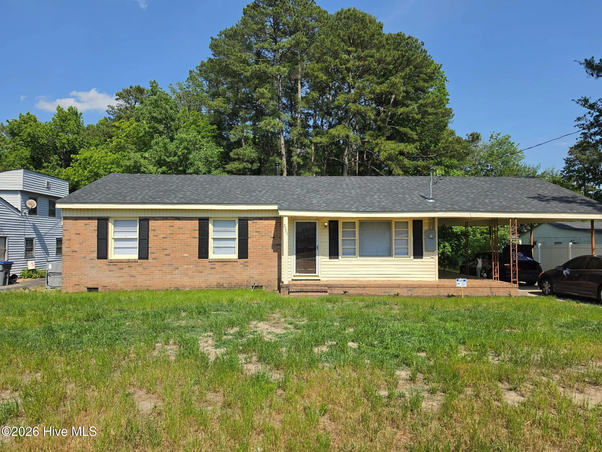 2521 Gwen Street