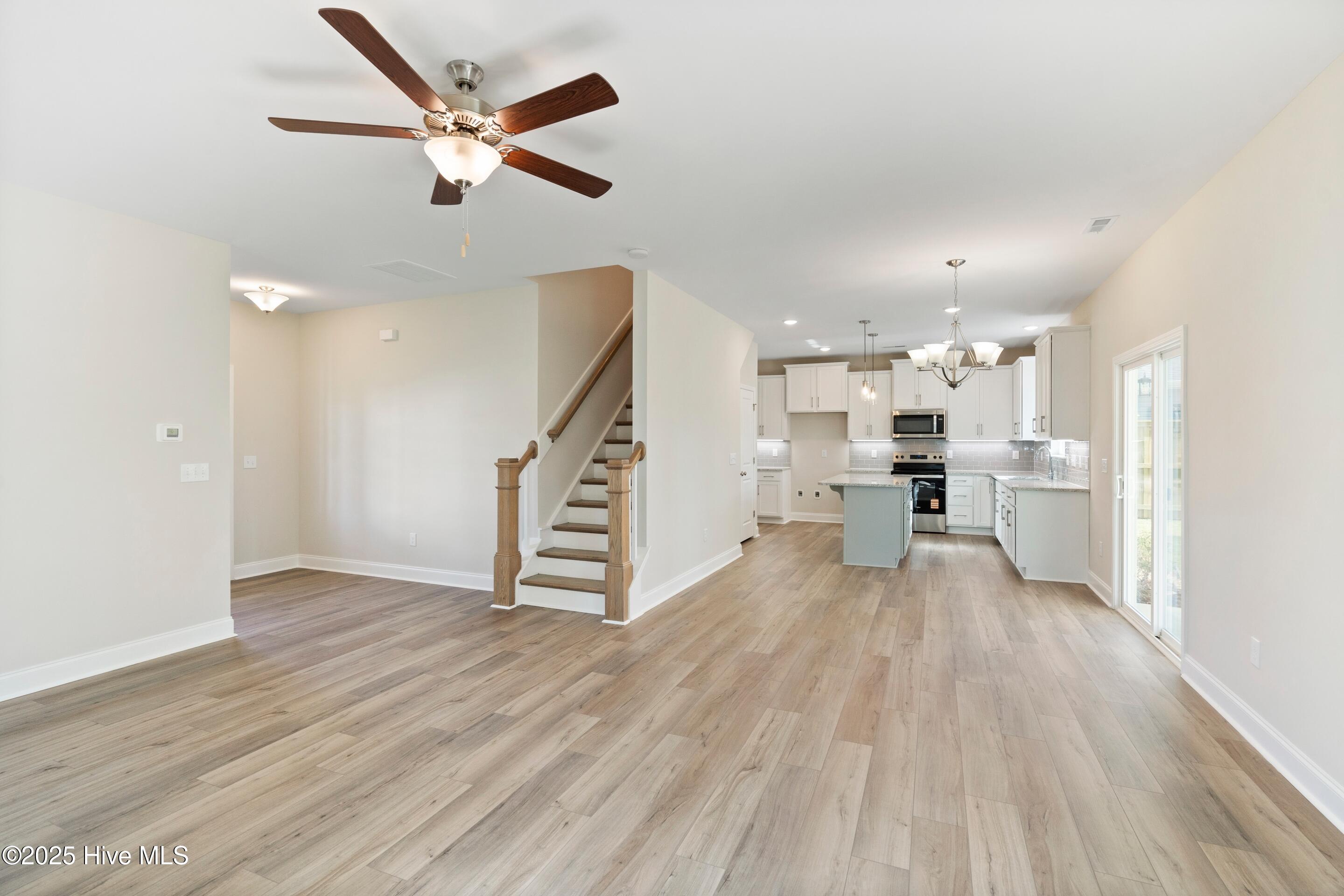 2009 Twilight Drive NE