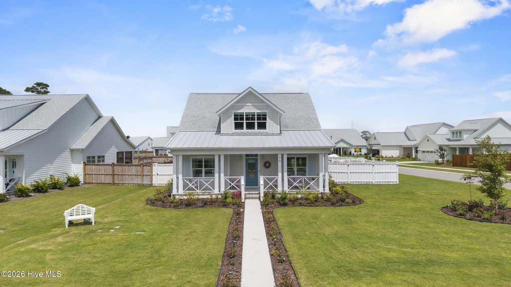 Photo of 16 W Singing Avenue, Hampstead, NC 28443 (MLS # 100594916)