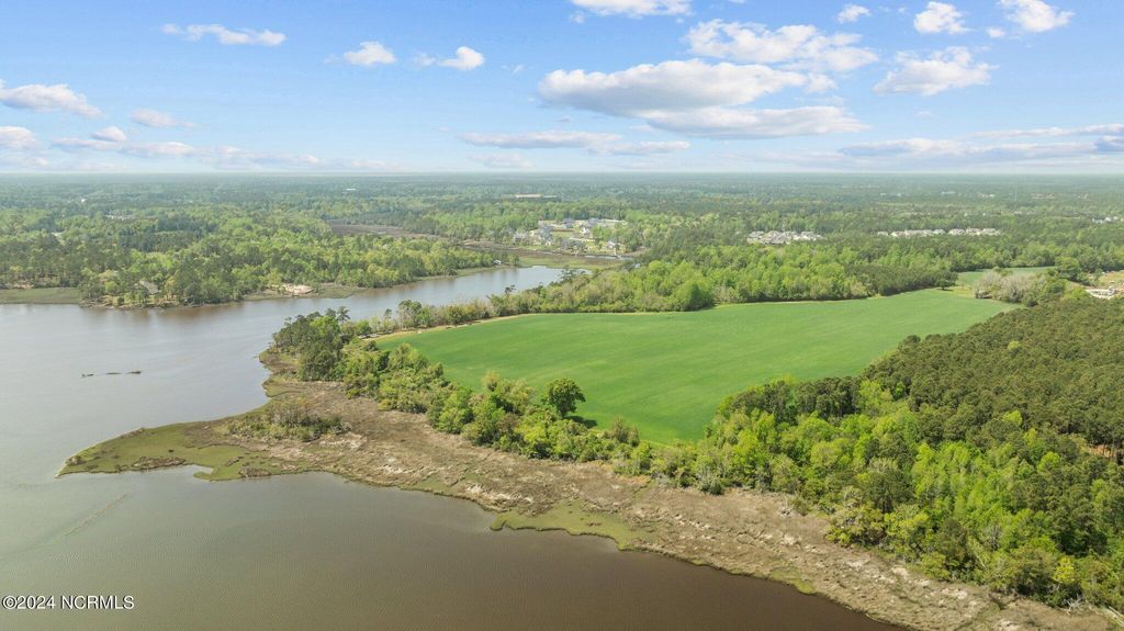 Photo of 517 Queens Creek Road, Hubert, NC 28539 (MLS # 100542298)