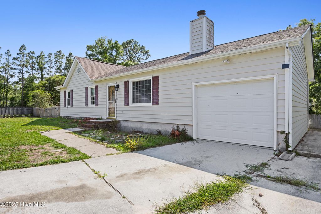 Photo of 608 Calabash Drive, Hubert, NC 28539 (MLS # 100514281)