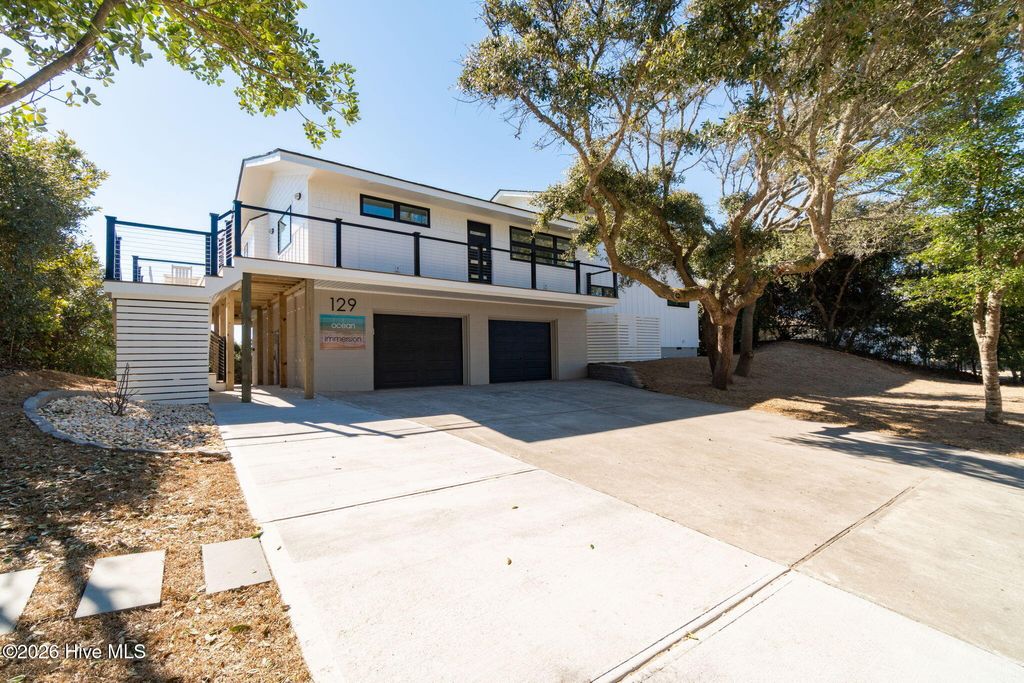 Photo of 129 Dogwood Circle, Pine Knoll Shores, NC 28512 (MLS # 100564833)