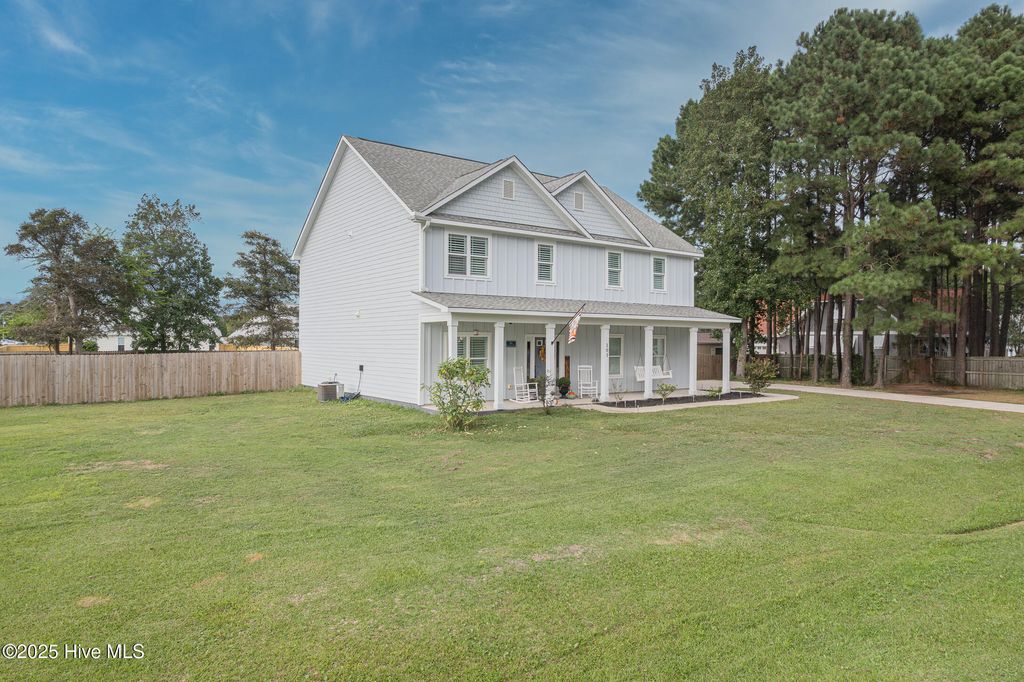 Photo of 101 Kings Harbor Drive, Holly Ridge, NC 28445 (MLS # 100531810)