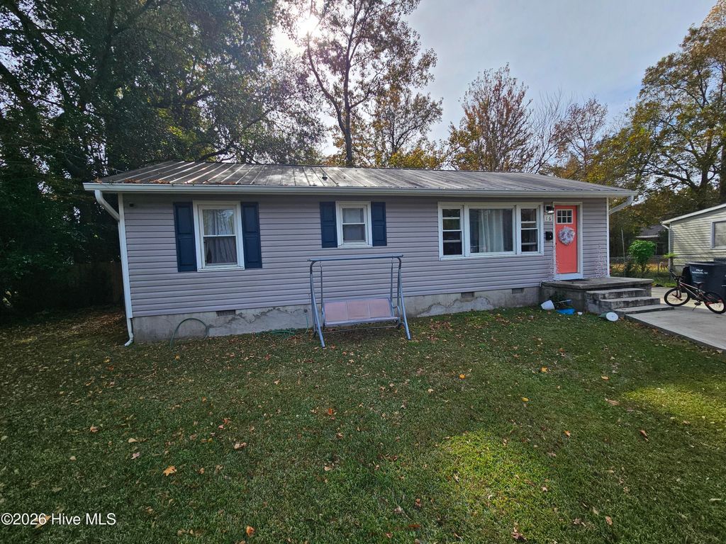 Photo of 16 White Oak Street, Jacksonville, NC 28540 (MLS # 100568285)