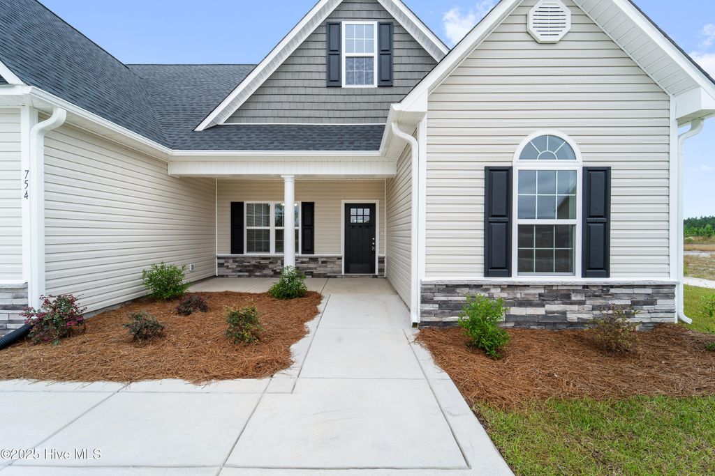 Photo of 754 Secession Lane, Jacksonville, NC 28546 (MLS # 100508343)