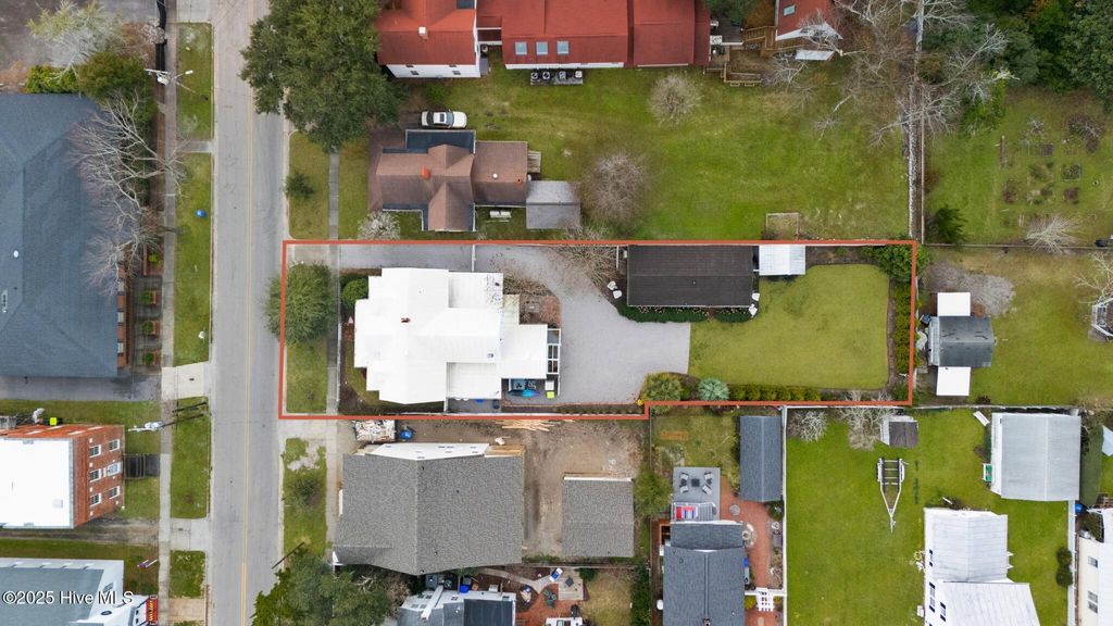 Photo of 211 Turner Street, Beaufort, NC 28516 (MLS # 100546371)