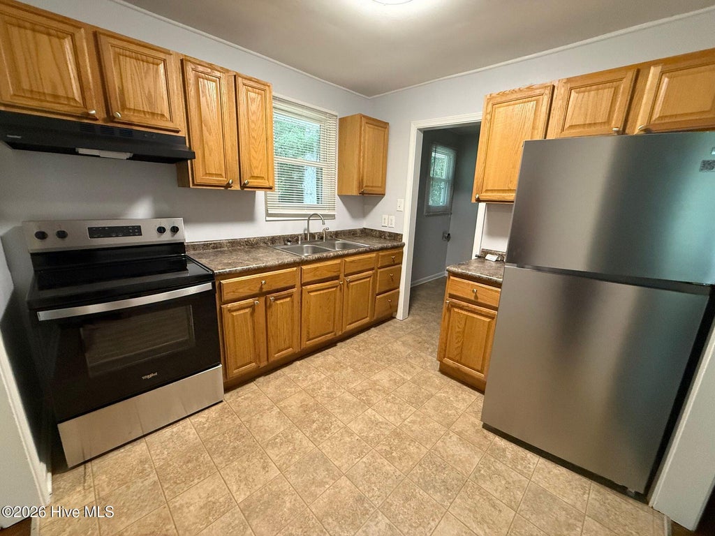Photo of 515 Oak Lane, Jacksonville, NC 28540 (MLS # 100599573)