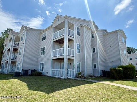 Tiny photo for 902 Litchfield Way #E, Wilmington, NC 28405 (MLS # 100577750)
