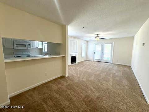 Tiny photo for 902 Litchfield Way #E, Wilmington, NC 28405 (MLS # 100577750)