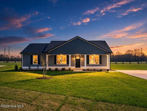 Homes For Sale - 102 Dees Meadow Lane<br/> Fremont, NC 27830