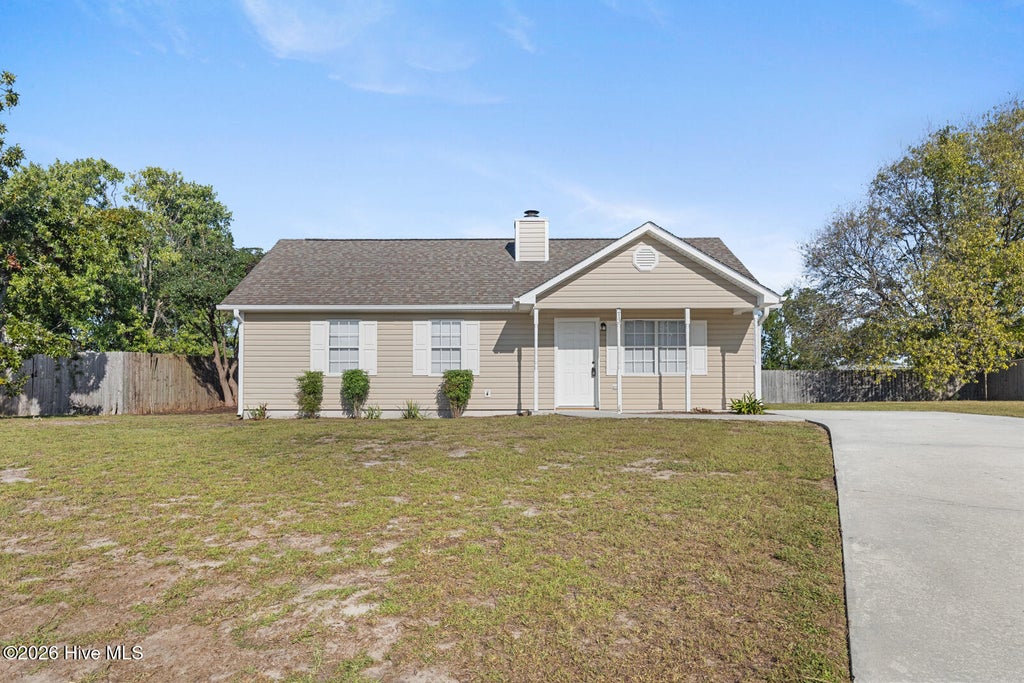 Photo of 213 Joey Court, Hubert, NC 28539 (MLS # 100605650)