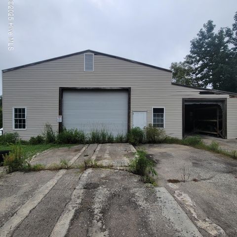 6816 Nc Hwy. 53 E Burgaw NC 28425