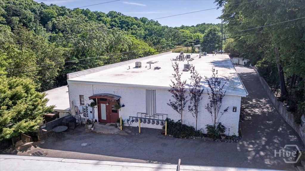 Photo of 585 White Circle #402, Athens, GA 30605 (MLS # CL354982)