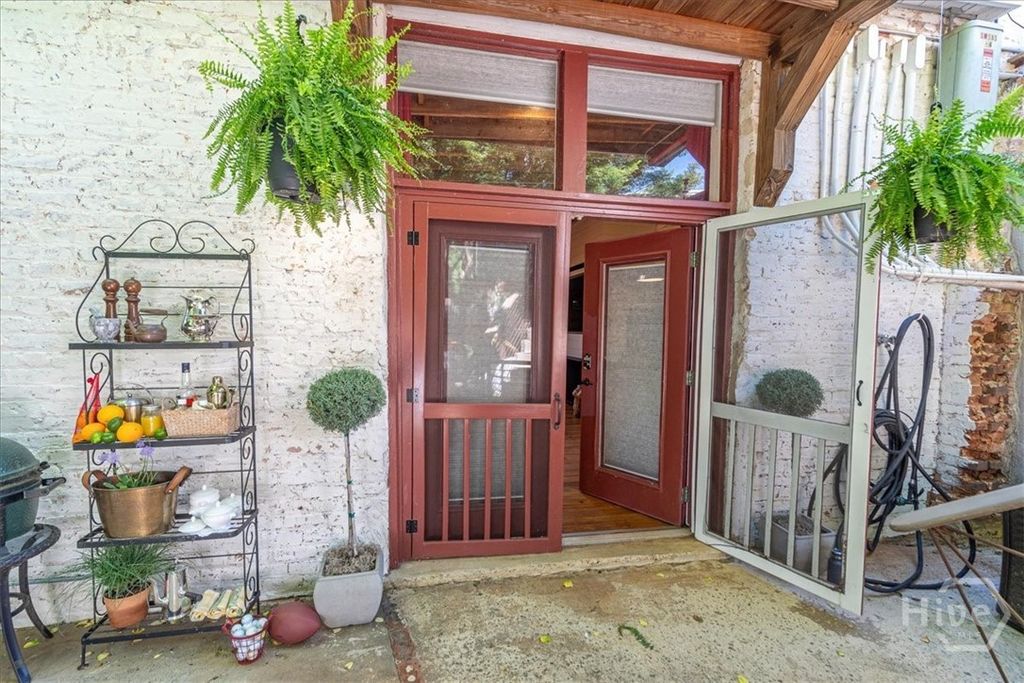 Photo of 585 White Circle #402, Athens, GA 30605 (MLS # CL354982)