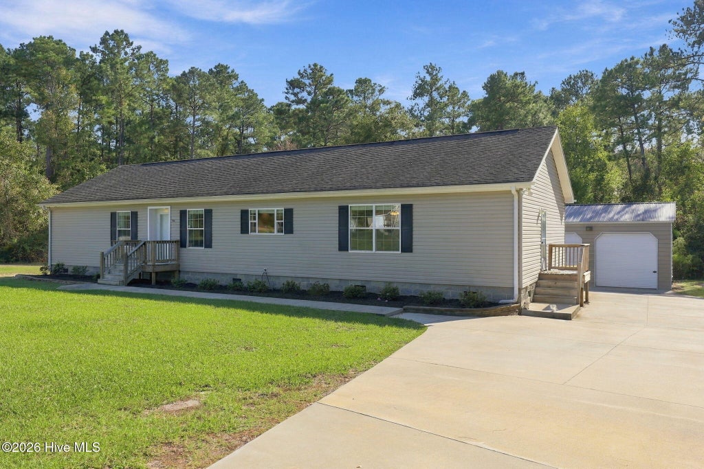 Photo of 756 Ridgecrest Lane, Rocky Point, NC 28457 (MLS # 100603928)
