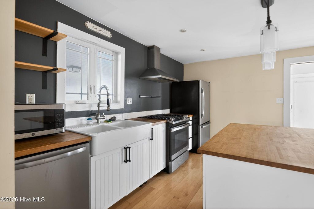 Photo of 16 Ward Street, Jacksonville, NC 28540 (MLS # 100561378)