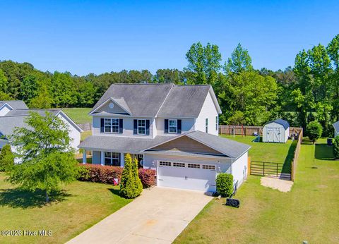 Photo of 124 Waterford Way, Maysville, NC 28555 (MLS # 100568955)