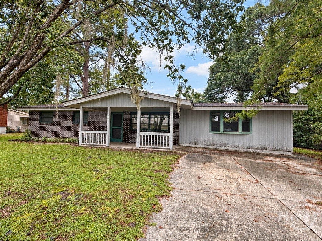 Photo of 404 Mottweiler Street, Rincon, GA 31326 (MLS # SA366120)