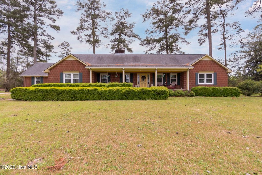 Photo of 1055 Highway 58, Trenton, NC 28585 (MLS # 100568400)