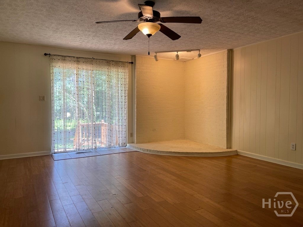 Photo of 1071 Dials Mill Spur Spur, Statham, GA 30666 (MLS # CL357428)
